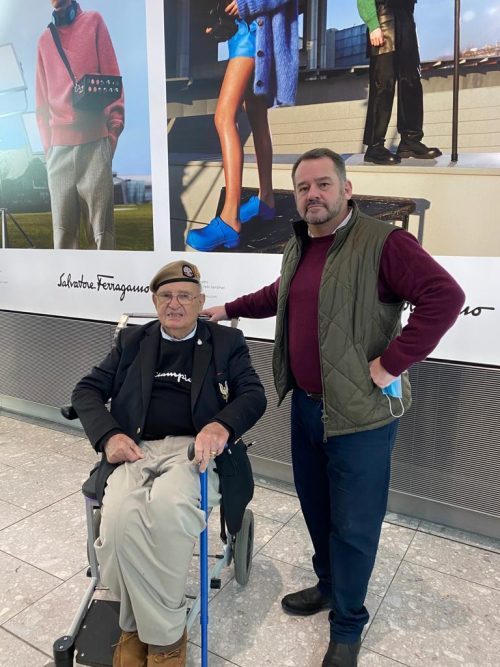 SAS WW2 Hero Returns Home to UK and Takes His Place as a Chelsea Pensioner, Just in Time for Christmas! 
